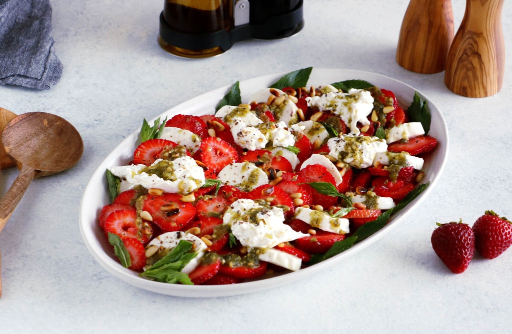 Strawberry Burrata Salad with Mint Pesto