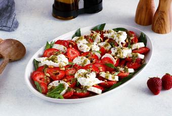 Strawberry Burrata Salad with Mint Pesto