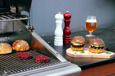 Vegetarian Beetroot Burger - Peugeot Saveurs