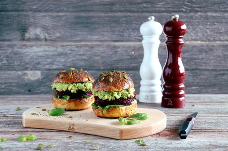 Vegetarian Beetroot Burger - Peugeot Saveurs