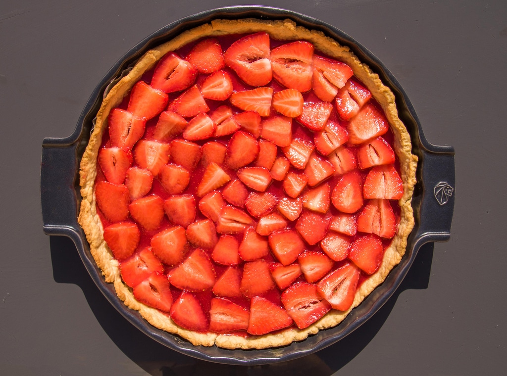 Easy Healthy Strawberry Tart, Vegan, without refined sugar or butter