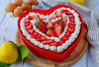 Healthy lemon and strawberry cake