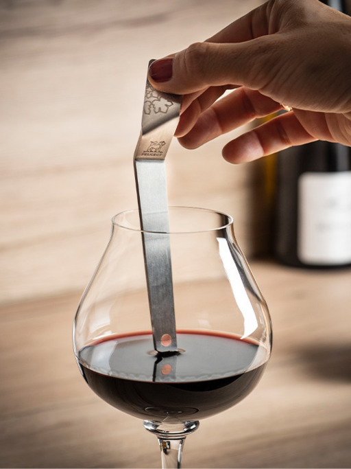 Clef du vin Travel-sized wine aging tool - Peugeot Saveurs