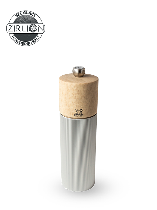 This stylish rock salt mill strikes a perfect balance between the warmth of natural wood and the futuristic hi-tech vibe of the aluminum finish. Line